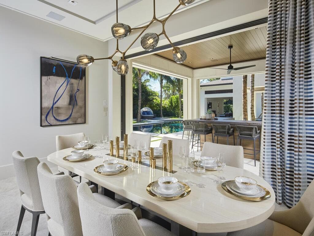 477 3rd St N, Naples, FL 34102-12