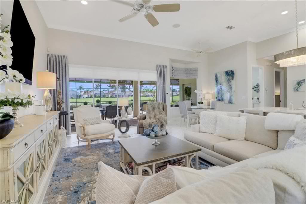 8768 Mustang Island Cir, Naples, FL 34113-9