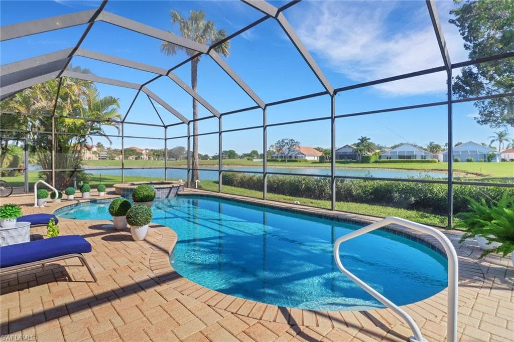 8768 Mustang Island Cir, Naples, FL 34113-23