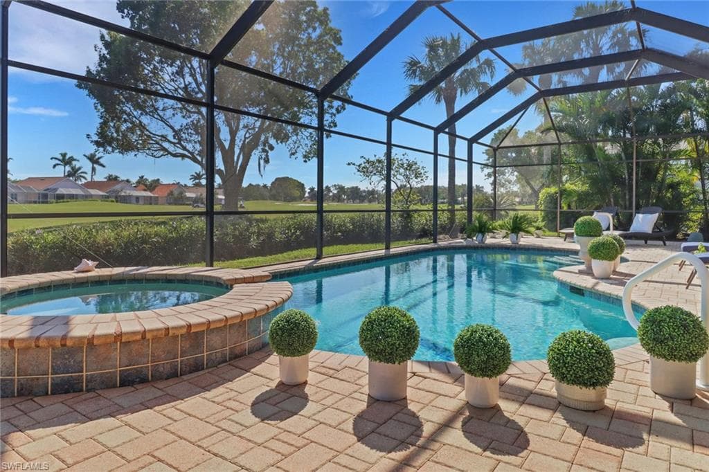 8768 Mustang Island Cir, Naples, FL 34113-27