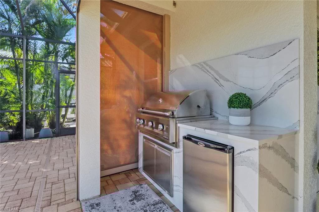 8768 Mustang Island Cir, Naples, FL 34113-32