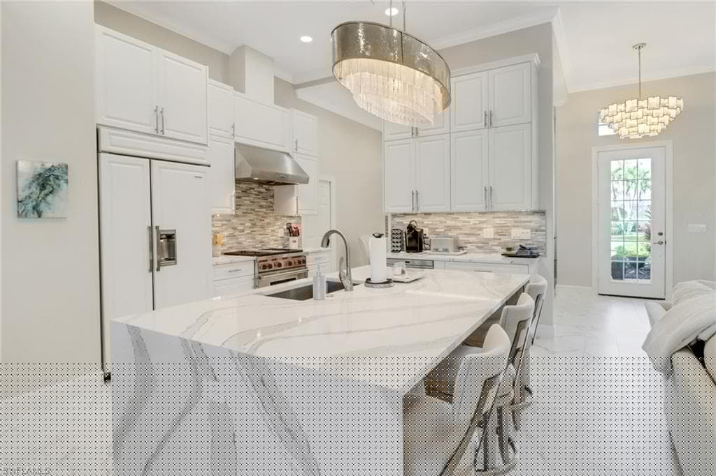 8768 Mustang Island Cir, Naples, FL 34113-4