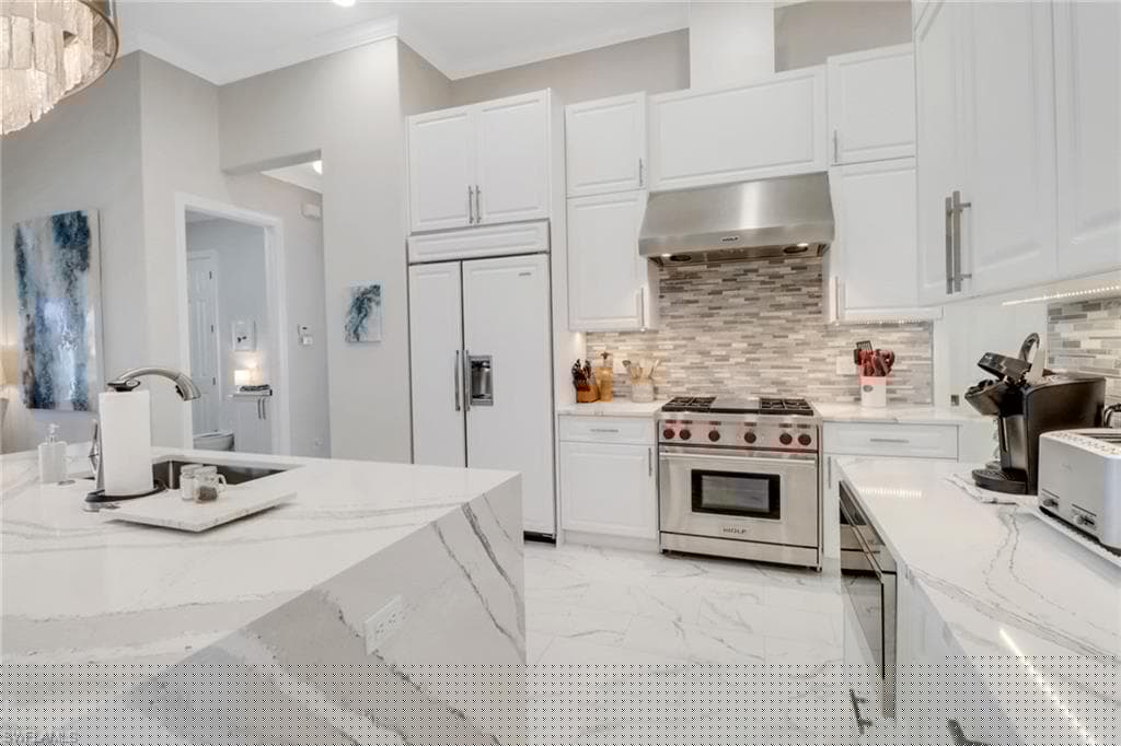 8768 Mustang Island Cir, Naples, FL 34113-6