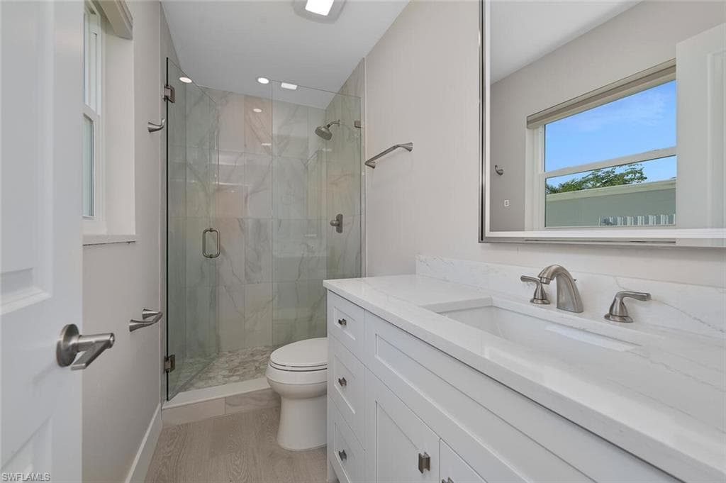 1023 Illinois Dr, Naples, FL 34103-9