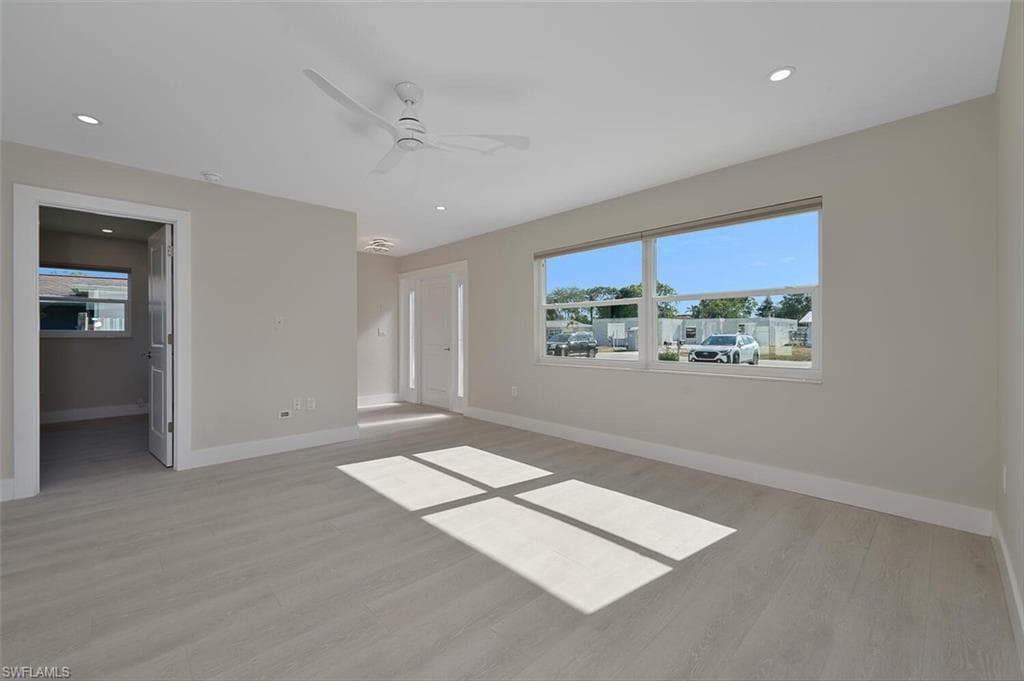 1023 Illinois Dr, Naples, FL 34103-7
