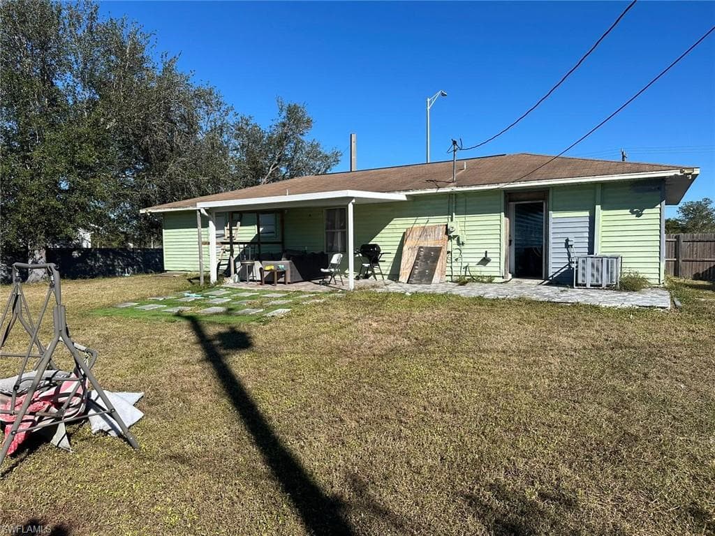 1003 Joel Blvd, Lehigh Acres, FL 33936-4