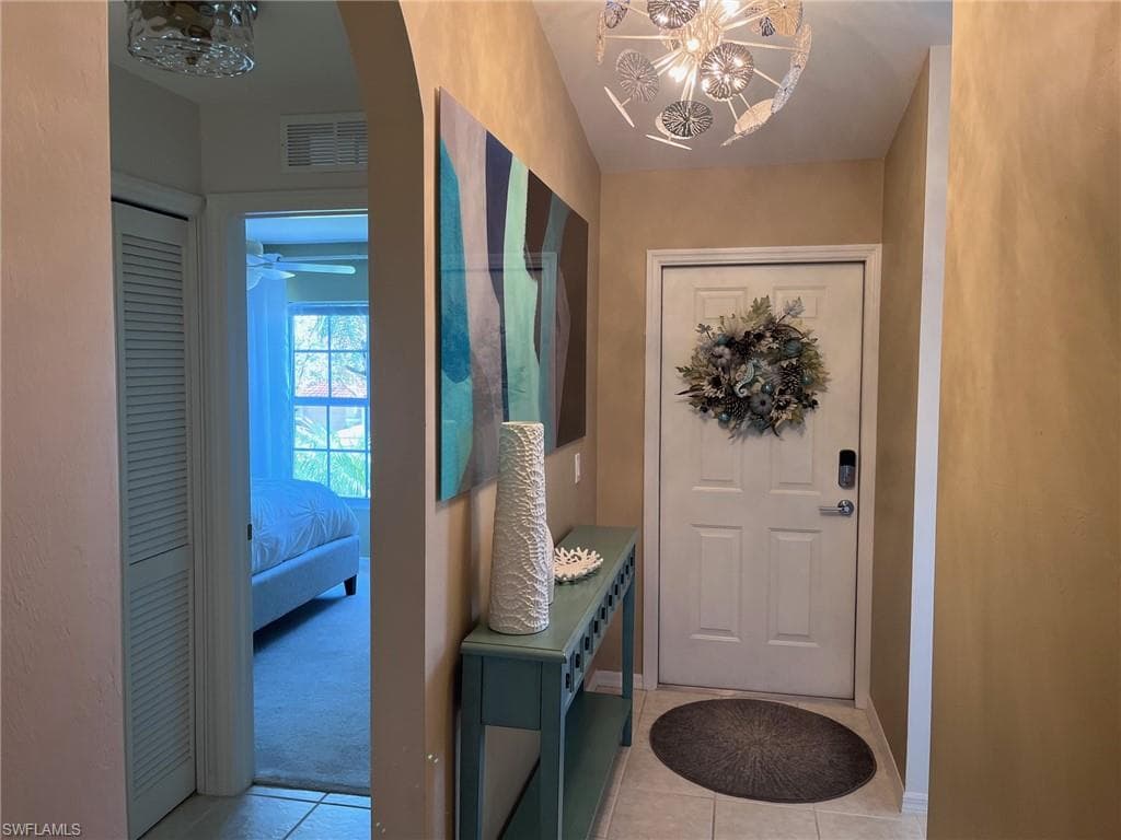 2805 Cypress Trace Cir 204, Naples, FL 34119-2