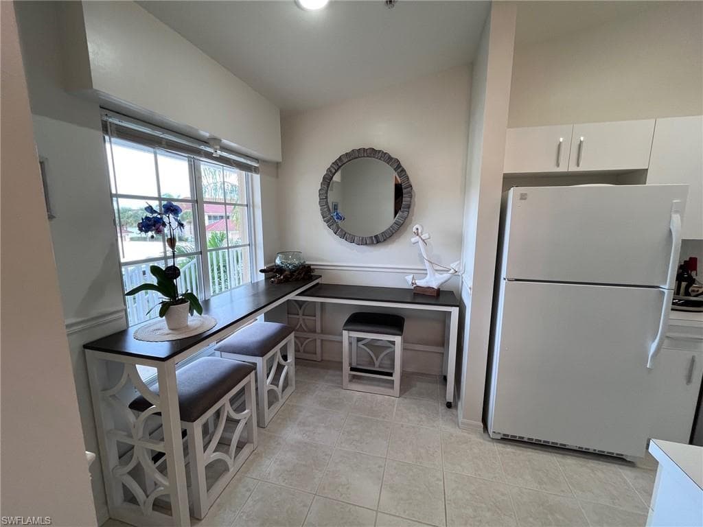 2805 Cypress Trace Cir 204, Naples, FL 34119-3