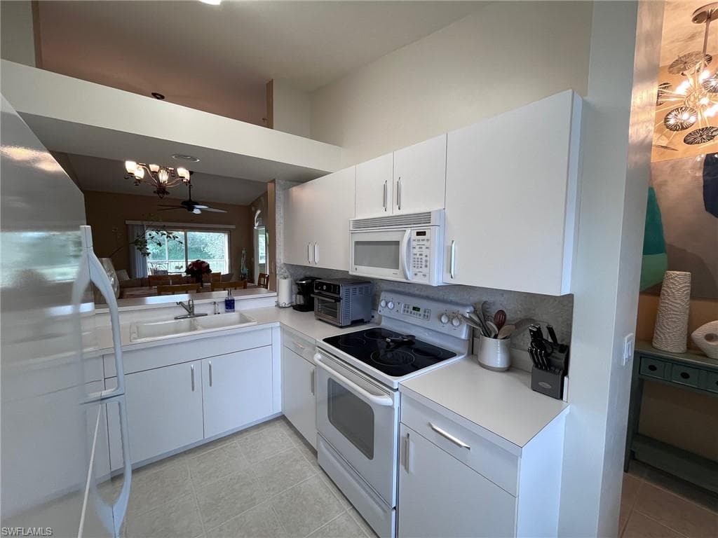 2805 Cypress Trace Cir 204, Naples, FL 34119-5