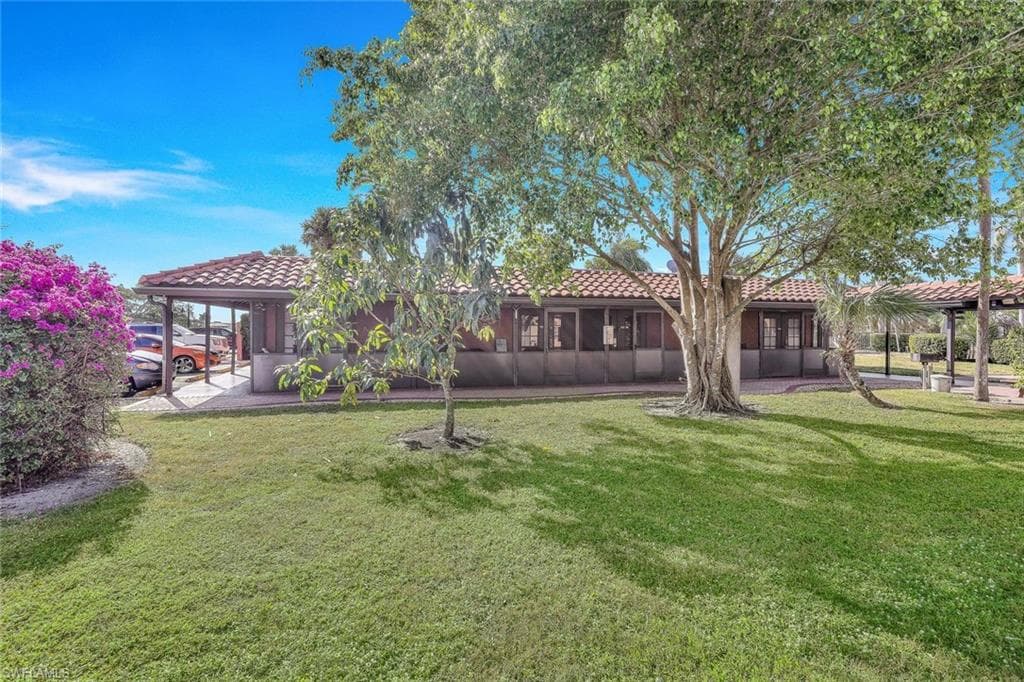 25000 Tamiami Trl E E162, Naples, FL 34114-18