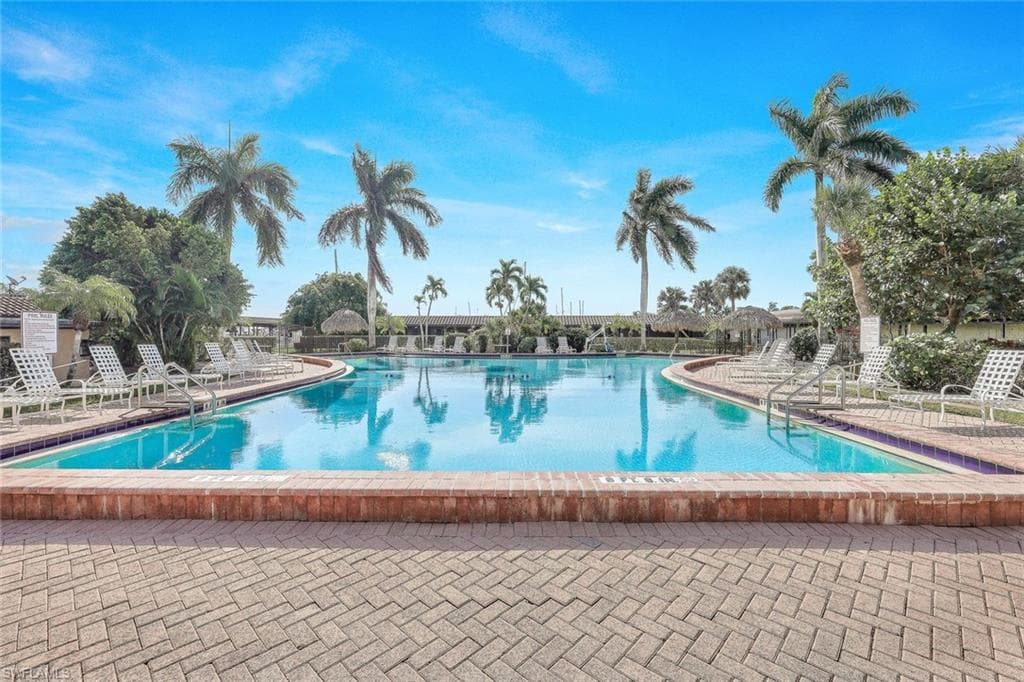 25000 Tamiami Trl E E162, Naples, FL 34114-2