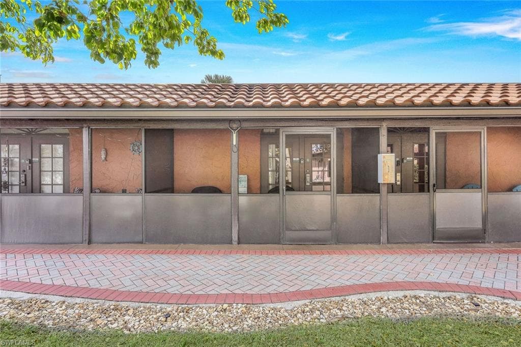 25000 Tamiami Trl E E162, Naples, FL 34114-4