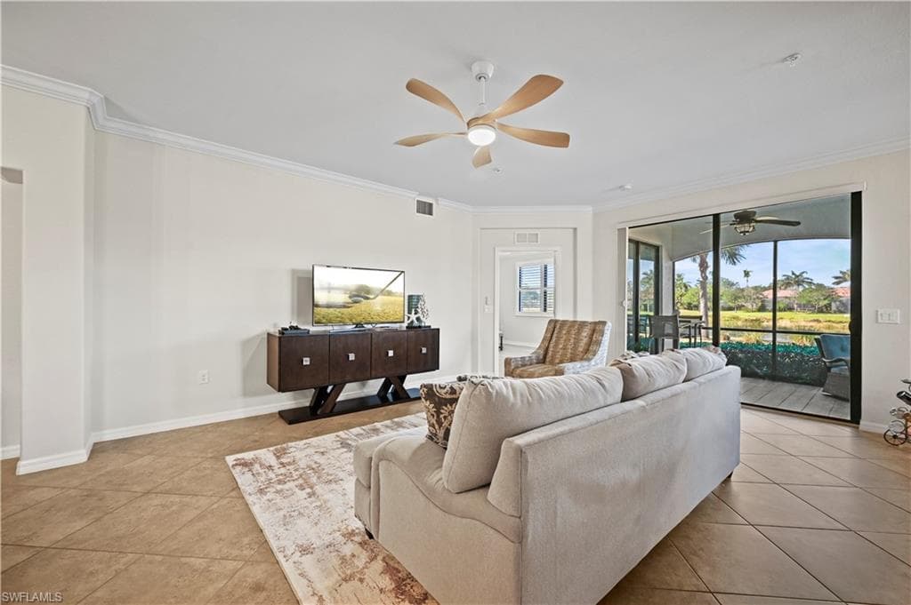 3159 Serena Ln 102, Naples, FL 34114-9