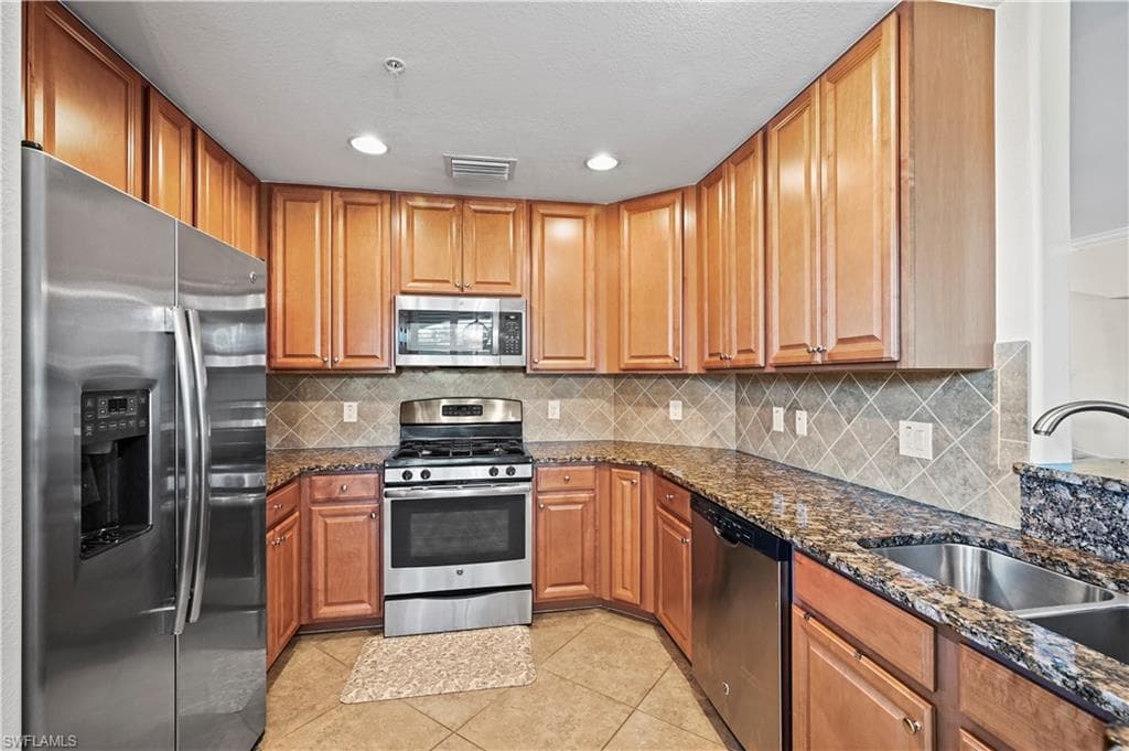 3159 Serena Ln 102, Naples, FL 34114-15