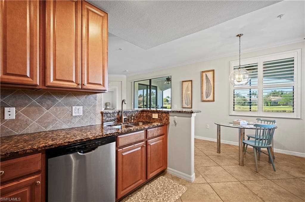 3159 Serena Ln 102, Naples, FL 34114-16