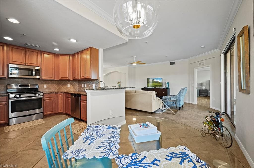 3159 Serena Ln 102, Naples, FL 34114-17