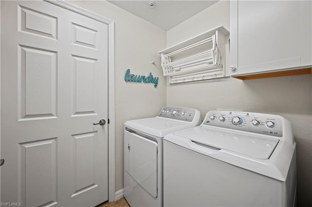 3159 Serena Ln 102, Naples, FL 34114-27