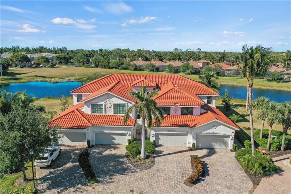 3159 Serena Ln 102, Naples, FL 34114-4