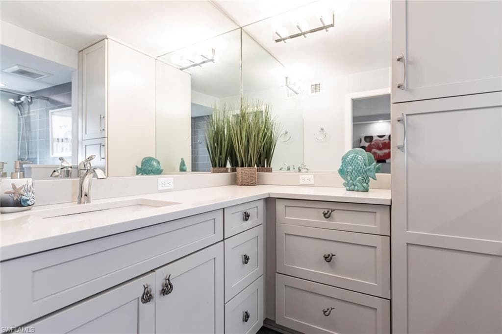 1085 Bald Eagle Dr B205, Marco Island, FL 34145-18