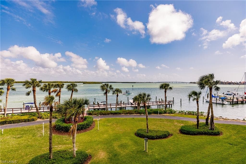 1085 Bald Eagle Dr B205, Marco Island, FL 34145-40