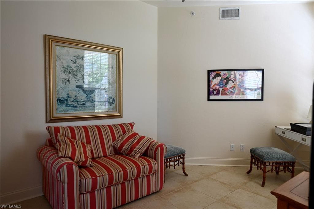 157 Colonade Cir, Naples, FL 34103-17