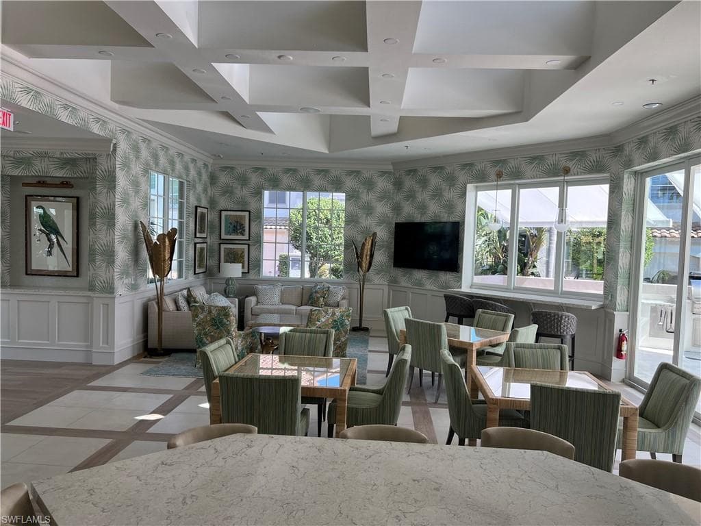 157 Colonade Cir, Naples, FL 34103-22