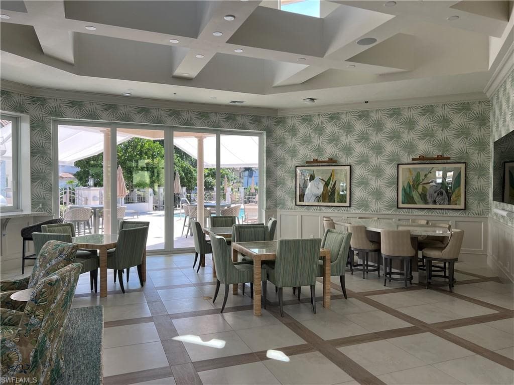 157 Colonade Cir, Naples, FL 34103-24