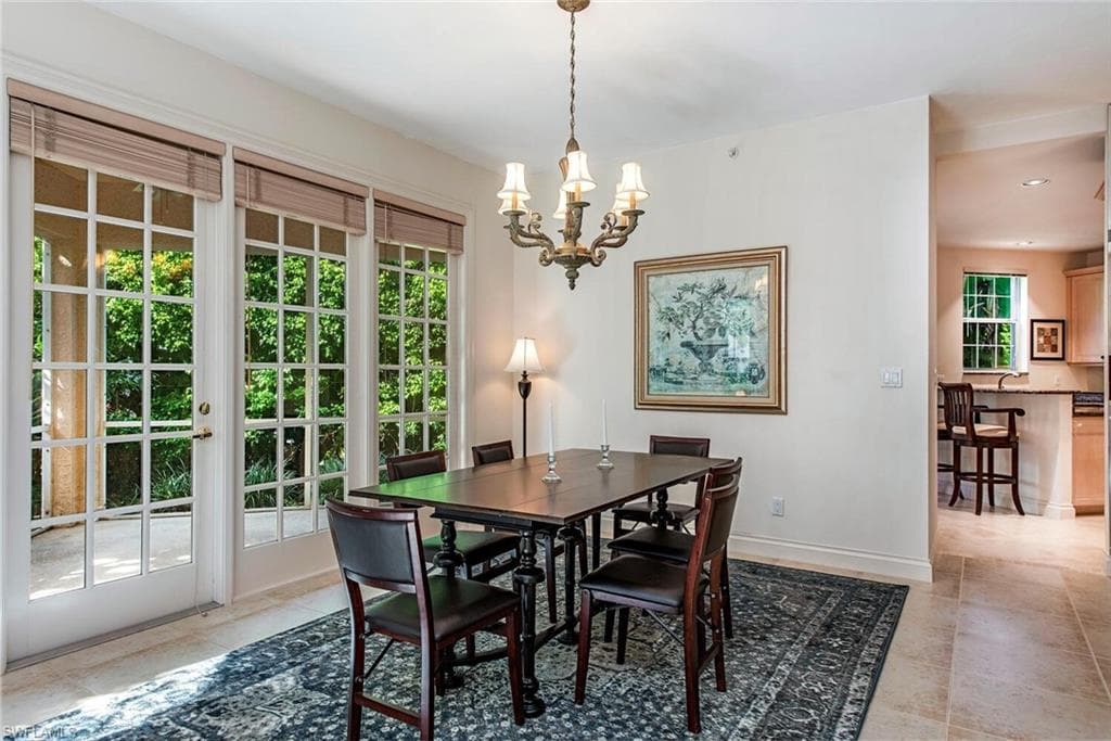 157 Colonade Cir, Naples, FL 34103-7