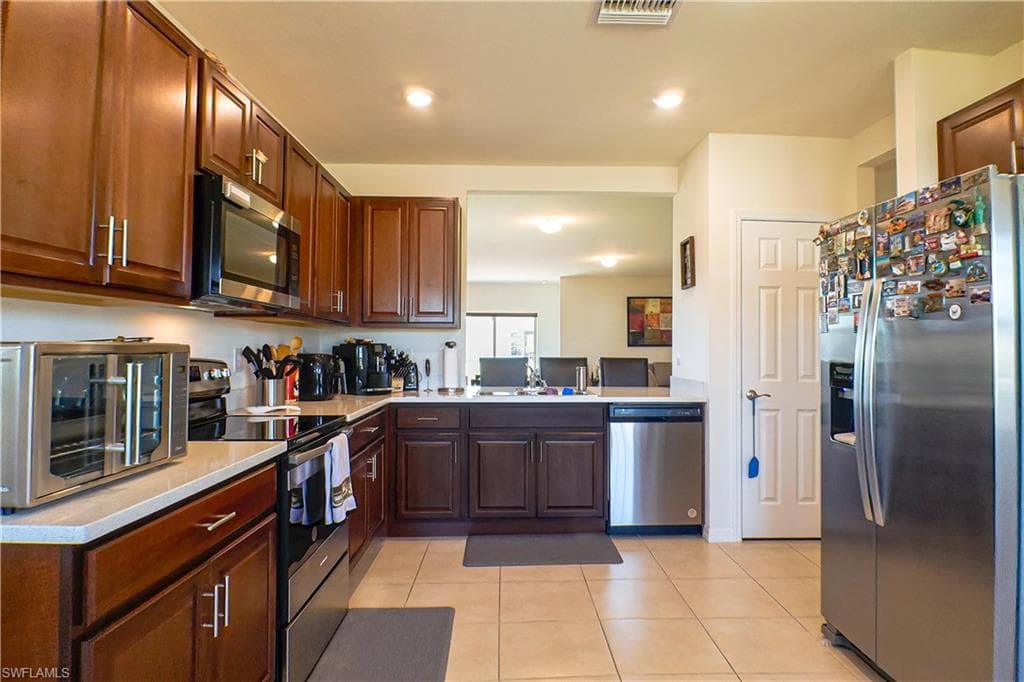 226 4th Ter, Cape Coral, FL 33993-12