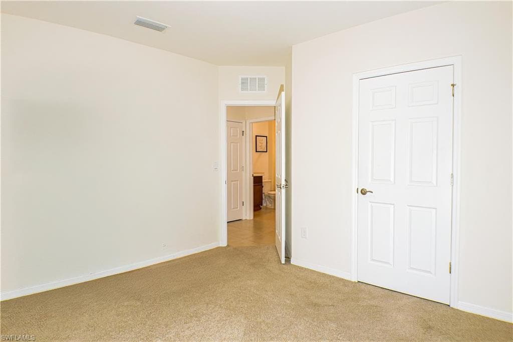 226 4th Ter, Cape Coral, FL 33993-4