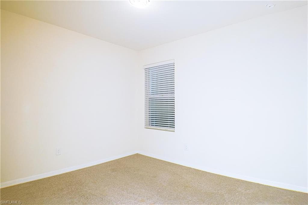 226 4th Ter, Cape Coral, FL 33993-4