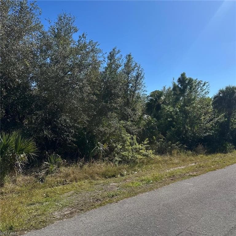 616 Clayton Ave, Lehigh Acres, FL 33972-1
