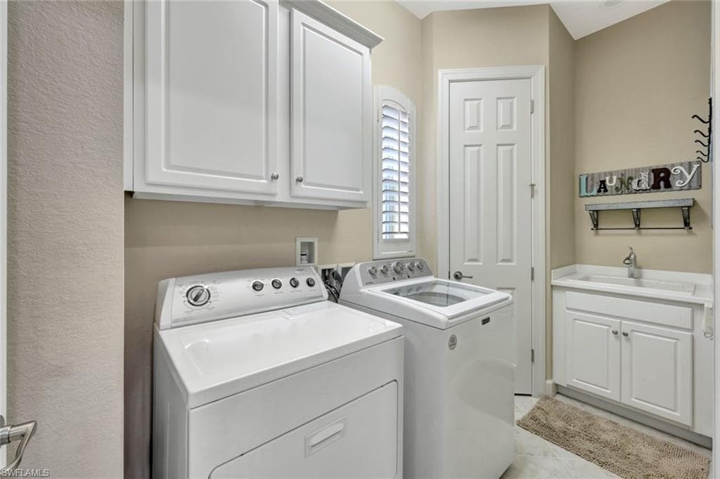 9537 Ironstone Ter 202, Naples, FL 34120-25