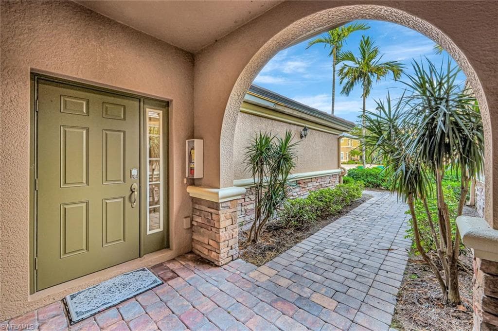 9537 Ironstone Ter 202, Naples, FL 34120-32
