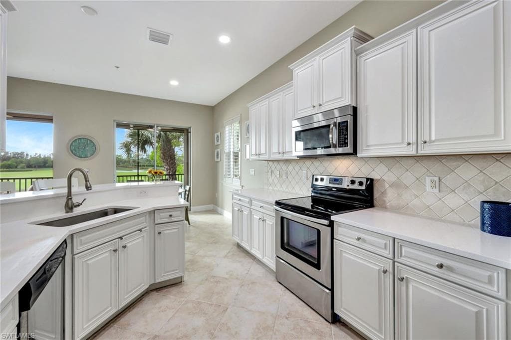 9537 Ironstone Ter 202, Naples, FL 34120-7