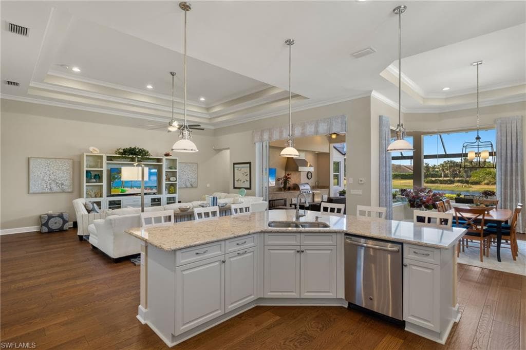4926 Andros Dr, Naples, FL 34113-9
