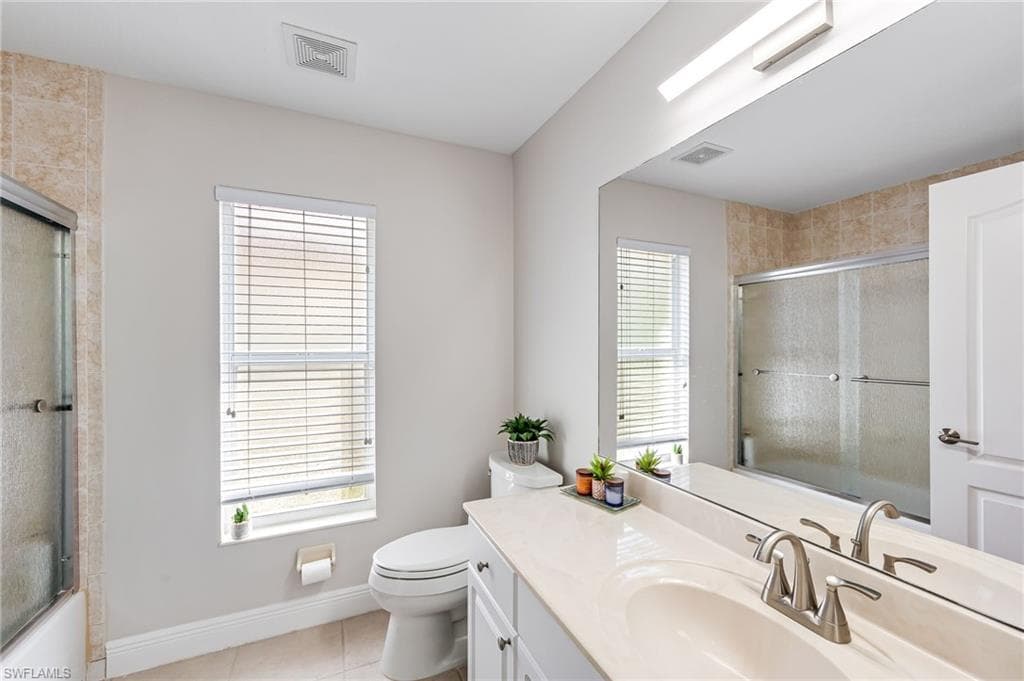 2039 Terrazzo Ln, Naples, FL 34104-24