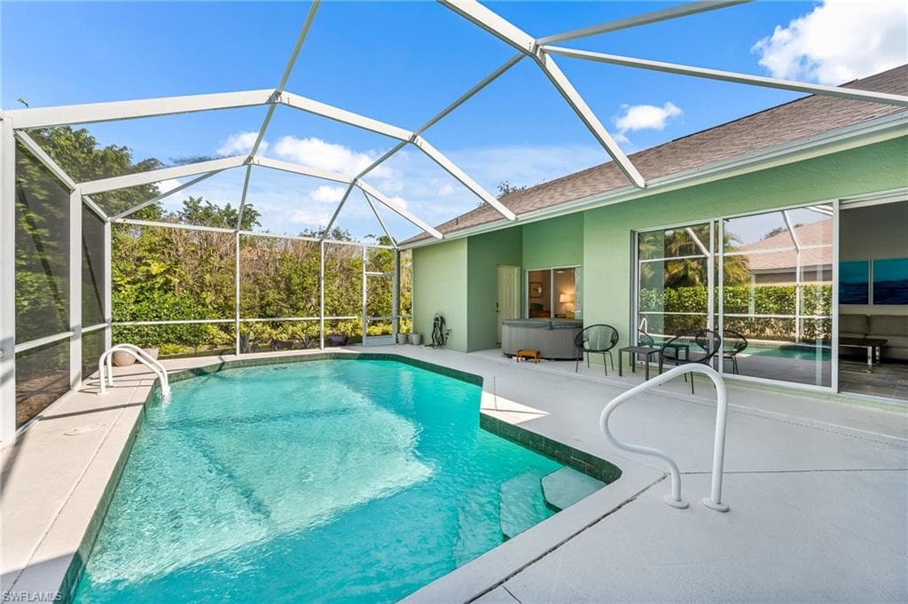 2039 Terrazzo Ln, Naples, FL 34104-30