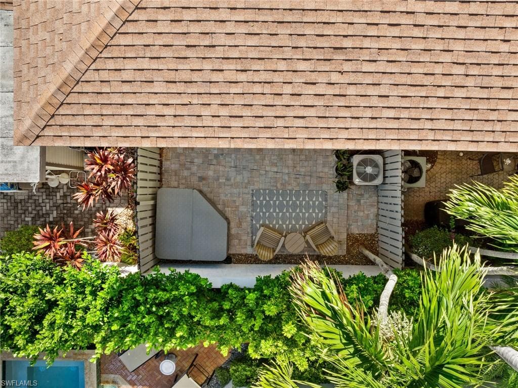 185 4th St S 2, Naples, FL 34102-15