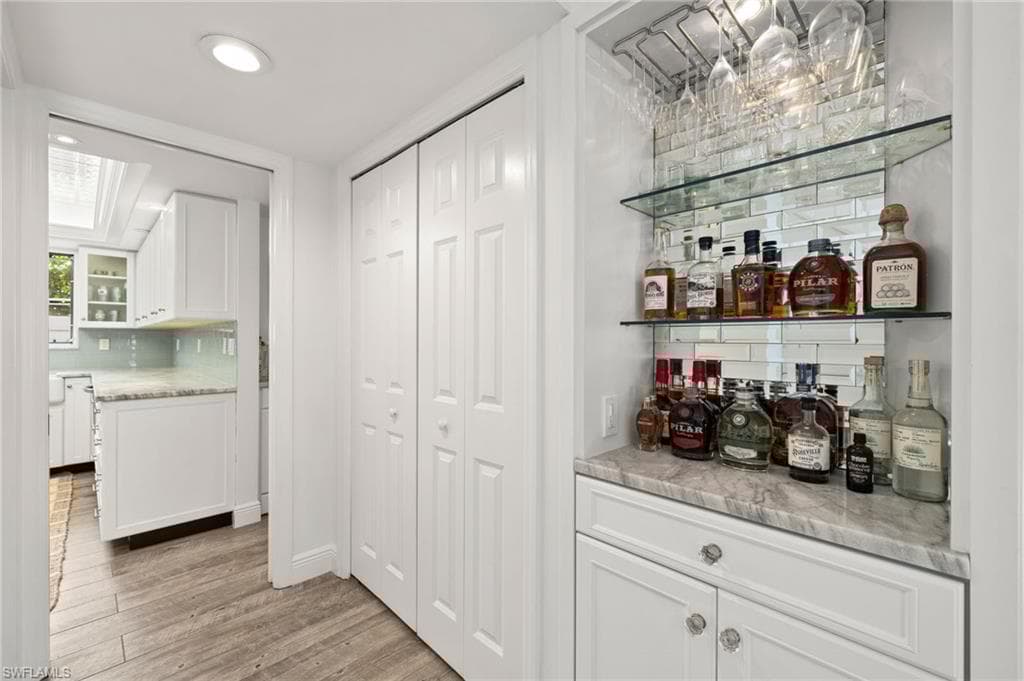 185 4th St S 2, Naples, FL 34102-21