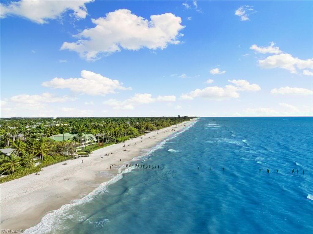 185 4th St S 2, Naples, FL 34102-38