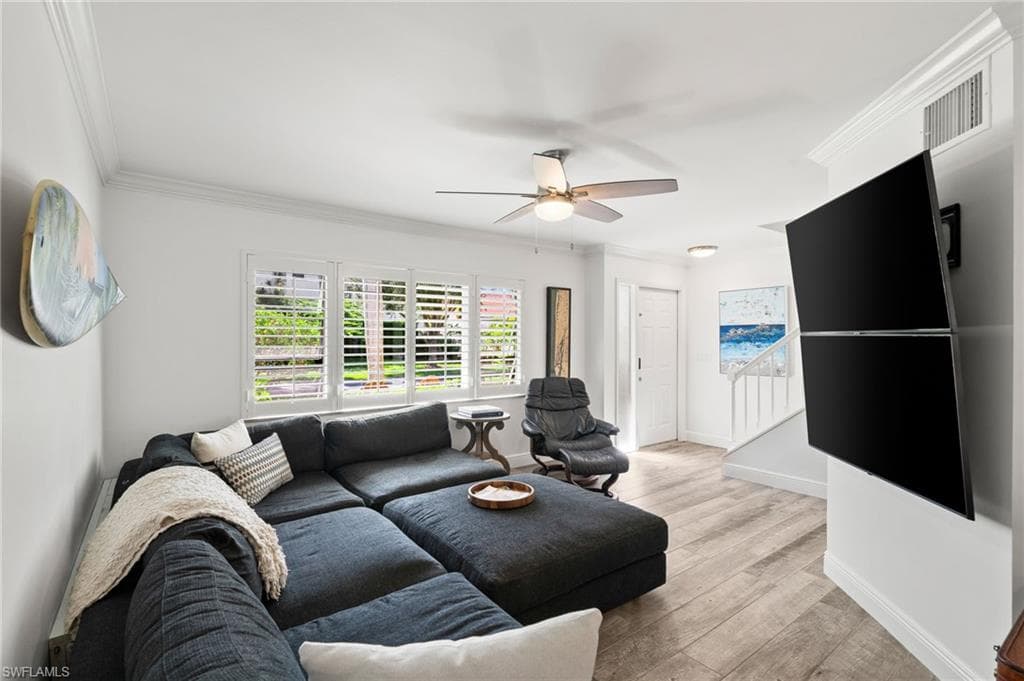 185 4th St S 2, Naples, FL 34102-7