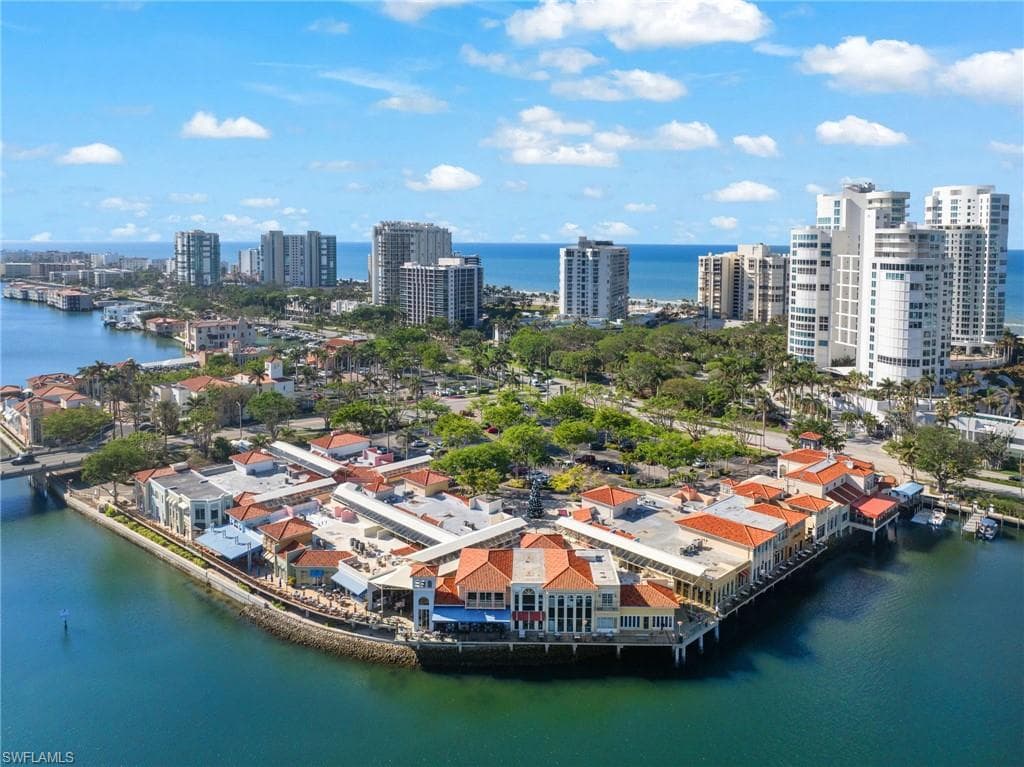 255 Park Shore Dr 3-341, Naples, FL 34103-8