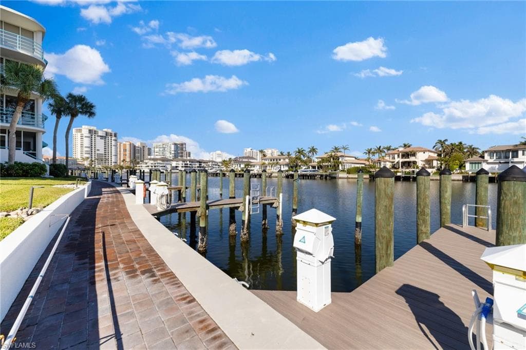 255 Park Shore Dr 3-341, Naples, FL 34103-10