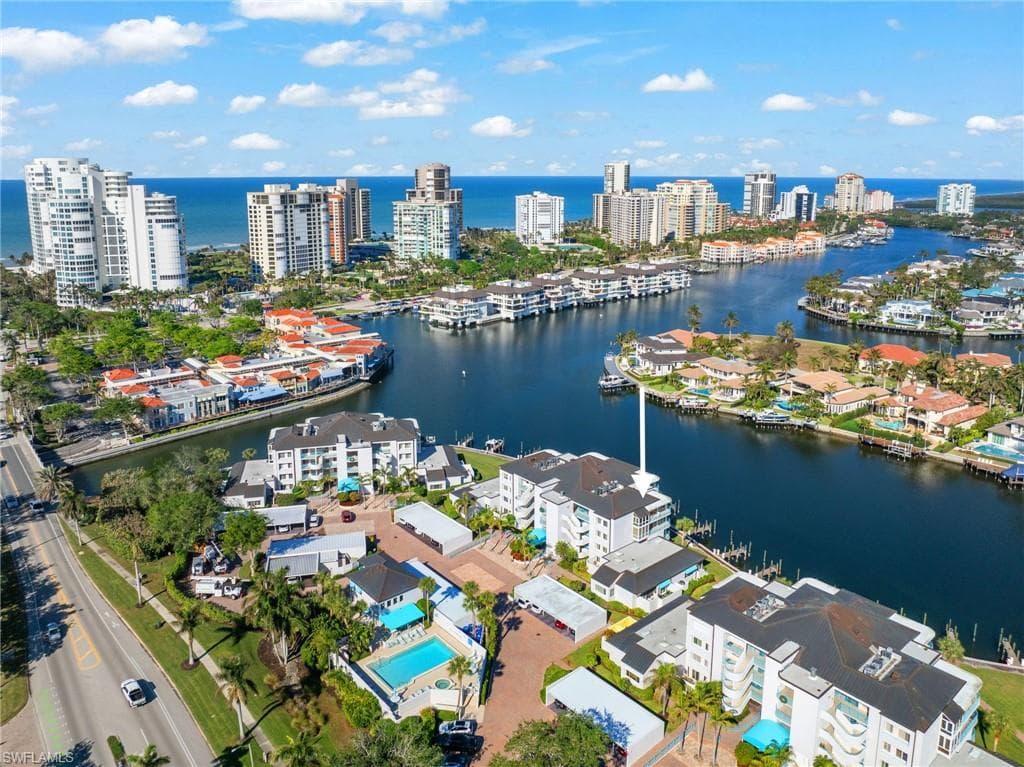 255 Park Shore Dr 3-341, Naples, FL 34103-11