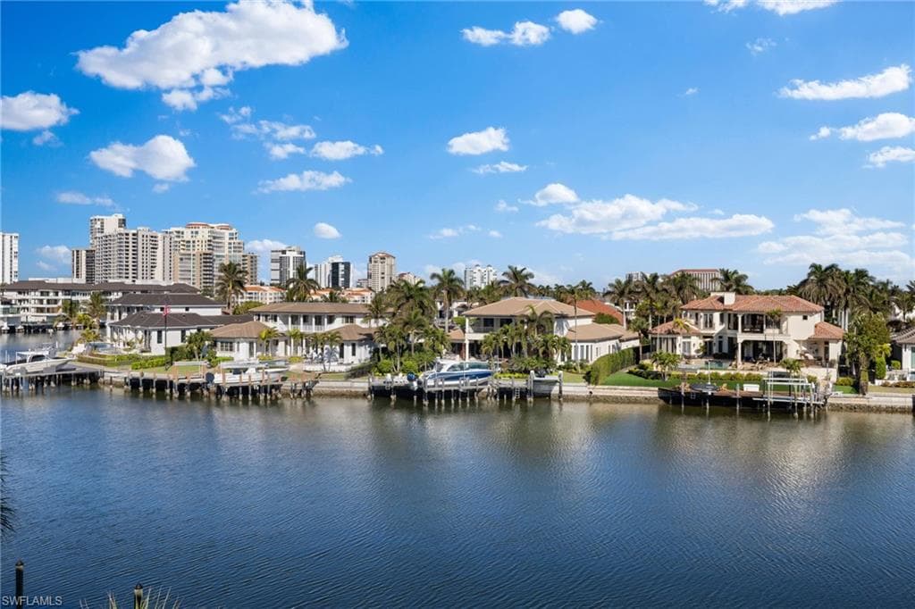 255 Park Shore Dr 3-341, Naples, FL 34103-24