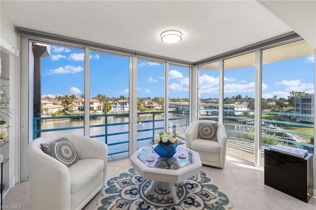 255 Park Shore Dr 3-341, Naples, FL 34103-25