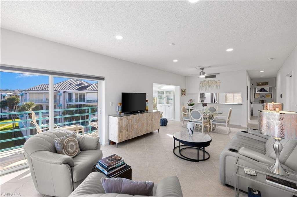 255 Park Shore Dr 3-341, Naples, FL 34103-29