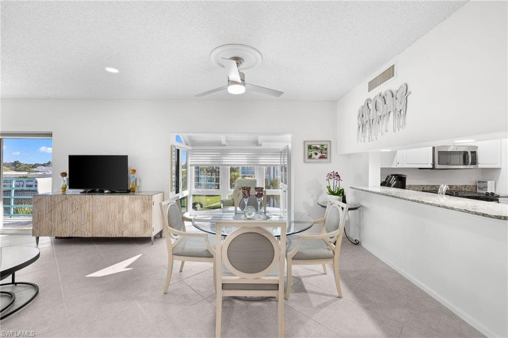 255 Park Shore Dr 3-341, Naples, FL 34103-39