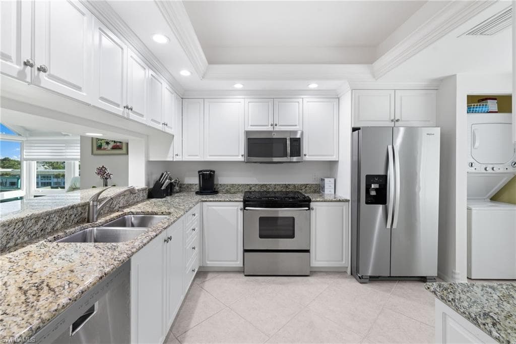255 Park Shore Dr 3-341, Naples, FL 34103-42